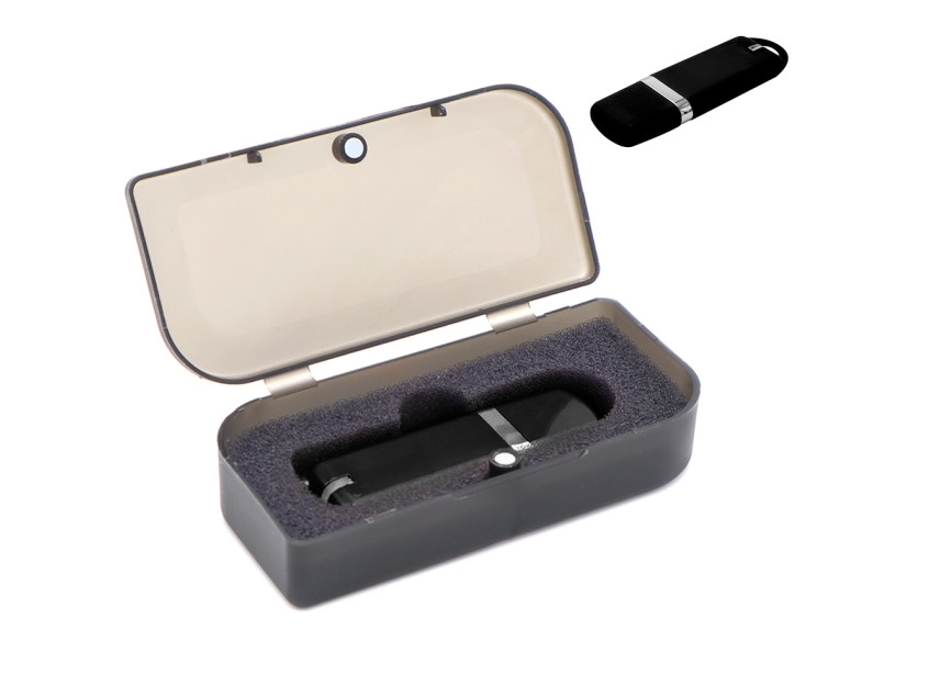 Флешка Shape с покрытием Софт Тач в футляре, черная