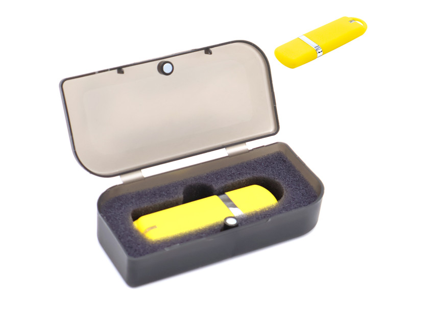 Флешка Shape с покрытием Софт Тач в футляре, желтая