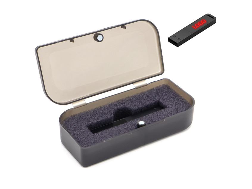 Флешка Suomi 16 Гб в футляре, с красной подсветкой