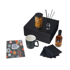 Подарочный набор Re:y. Treat с кружкой, сиропом и попкорном