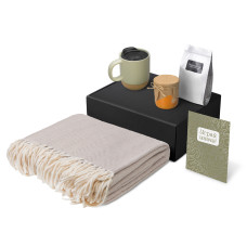 Подарочный набор Re:y. Nest с пледом, кружкой и вареньем