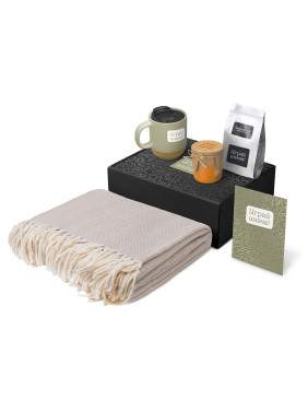 Подарочный набор Re:y. Nest с пледом, кружкой и вареньем
