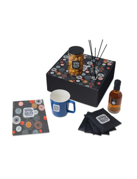 Подарочный набор Re:y. Treat с кружкой, сиропом и попкорном