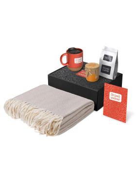 Подарочный набор Re:y. Nest с пледом, кружкой и вареньем