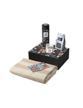 Подарочный набор Re:y. Warm с пледом, термосом и чаем