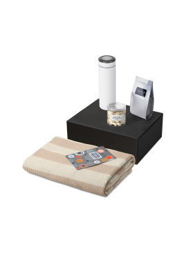 Подарочный набор Re:y. Warm с пледом, термосом и чаем