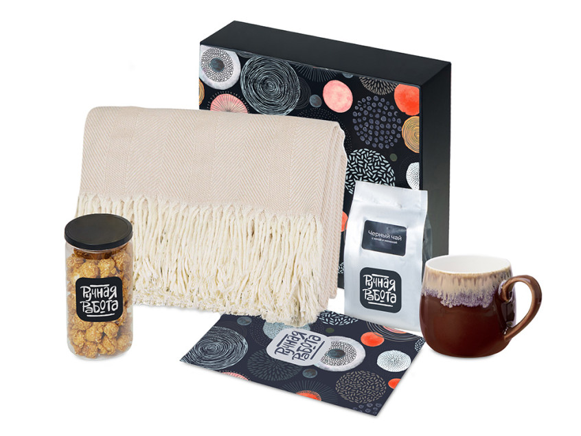 Подарочный набор Re:y. Haven  с пледом, кружкой и чаем