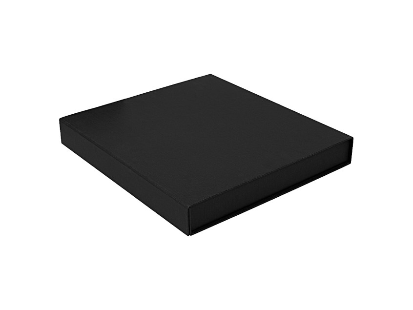 Подарочная коробка, размер 28,5х26,5х4 см, Solution Prestige Linen с магнитным клапаном, черная, с черным ложементом